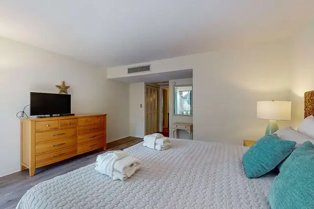 Bedroom at Hickory Cove 49